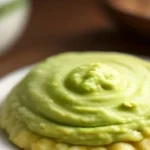 hummus not smooth and why is my guacamole brown served on a wooden table, freshly made and ready to serve